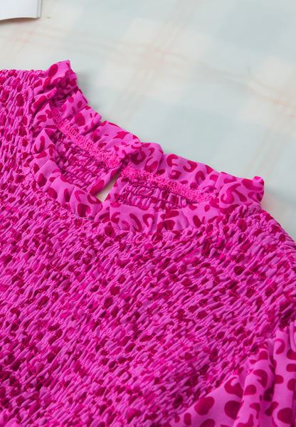 Gerüschte Bluse mit Leopardenmuster und Stehkragen