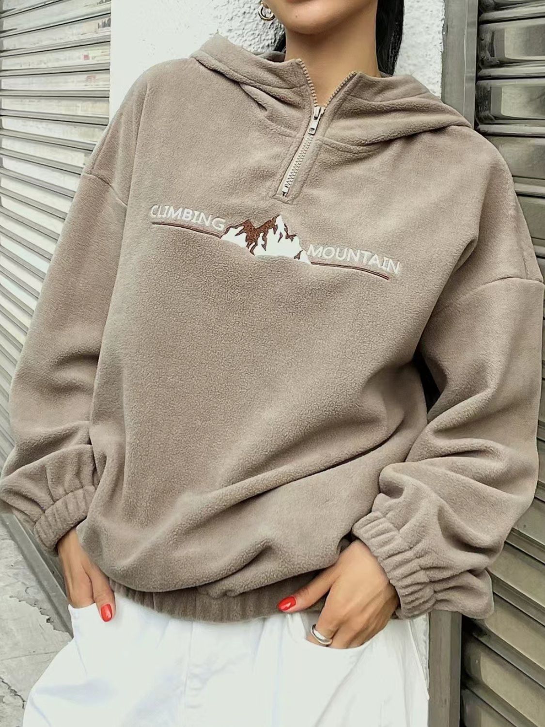 Mountain Langarm-Hoodie mit Viertelreißverschluss