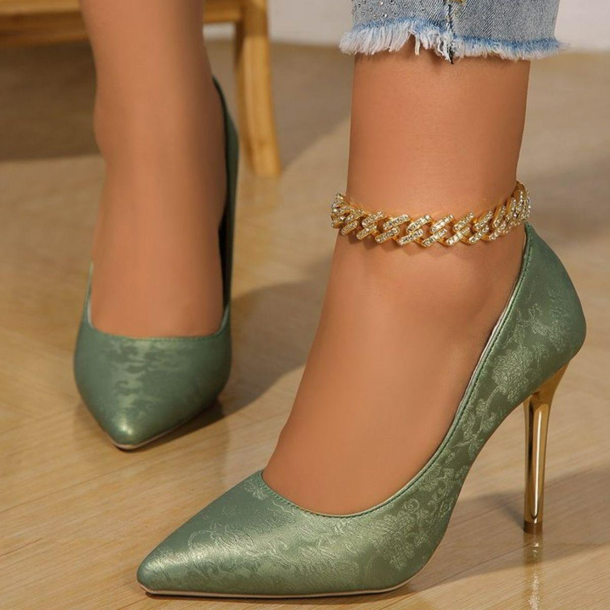 ca7f5212-d611-408b-95c9-690ed62c83a3-Max