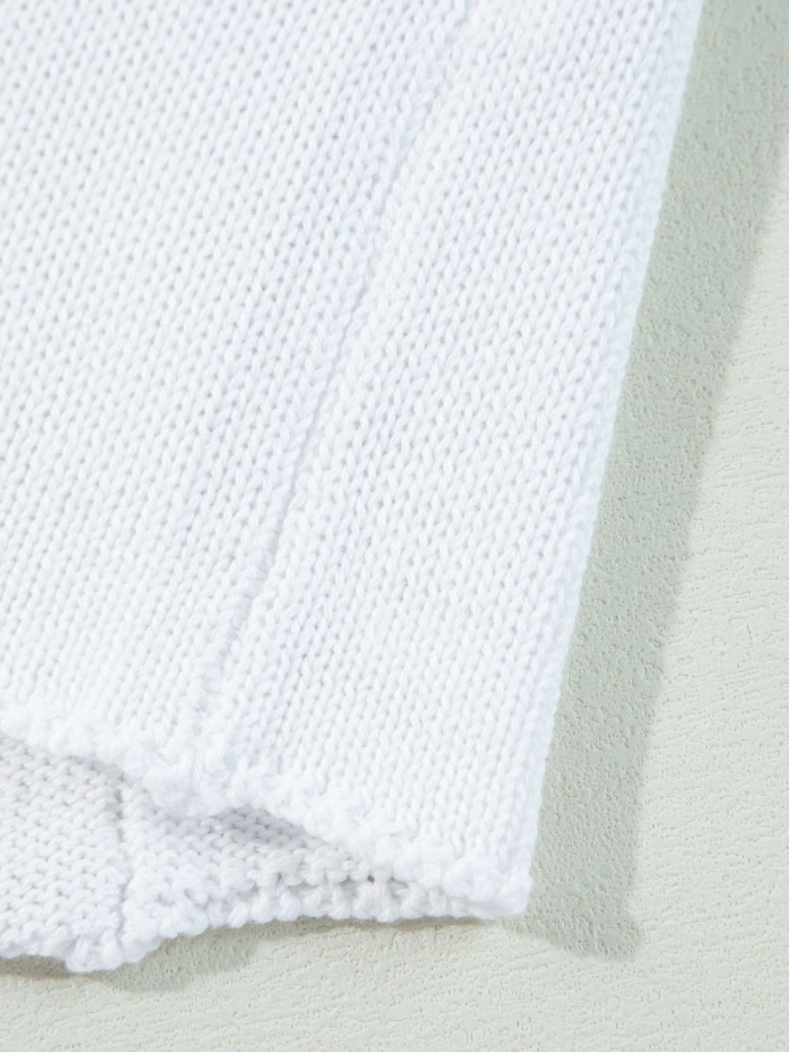 Strickjacke mit Kragen und Knopfleiste und langen Ärmeln