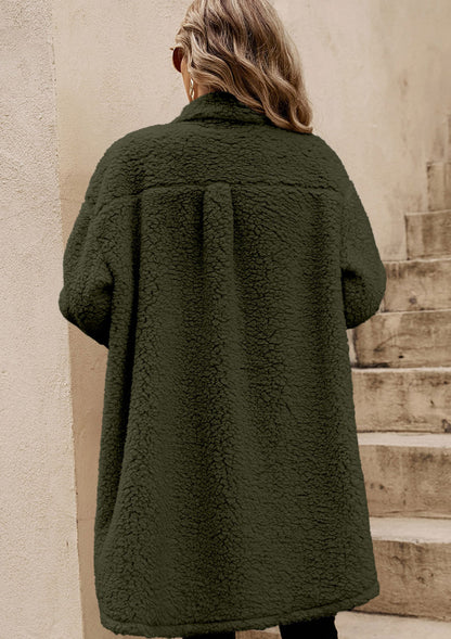 Lange Teddyjacke mit Kragen und langen Ärmeln