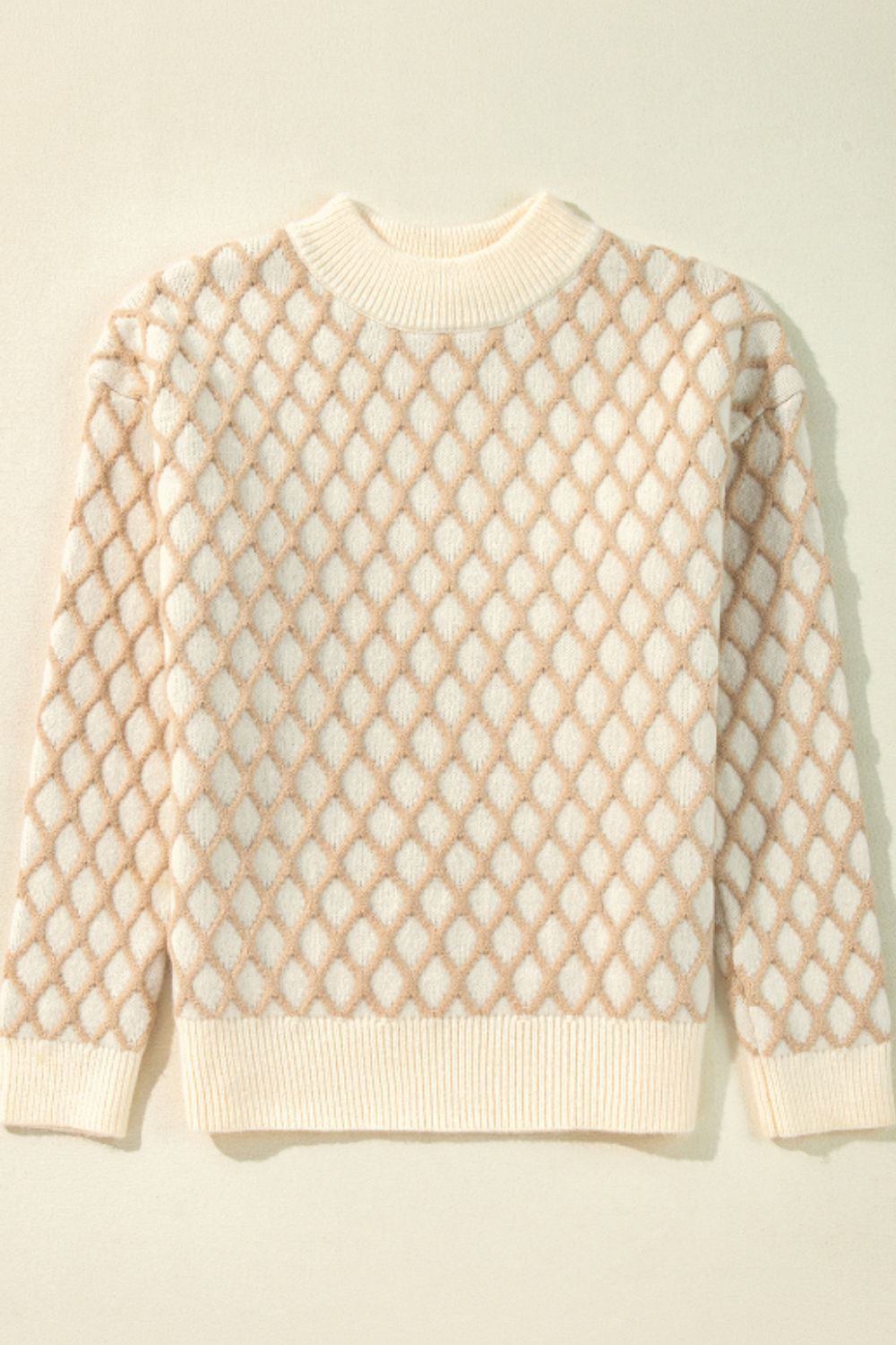 Langärmliger Pullover mit Stehkragen und Rautenmuster