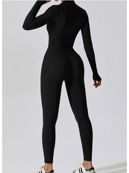 Jumpsuit mit Stehkragen und langen Ärmeln und Reißverschluss