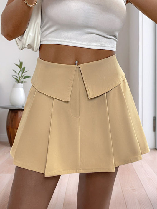 Perfee – Plissierte Shorts mit hohem Bund