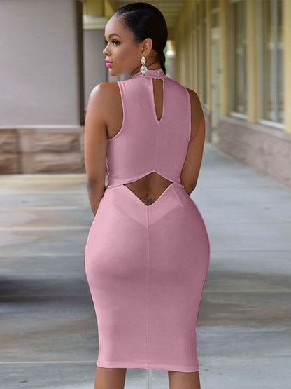 Ärmelloses Kleid mit Cut-Outs und Stehkragen
