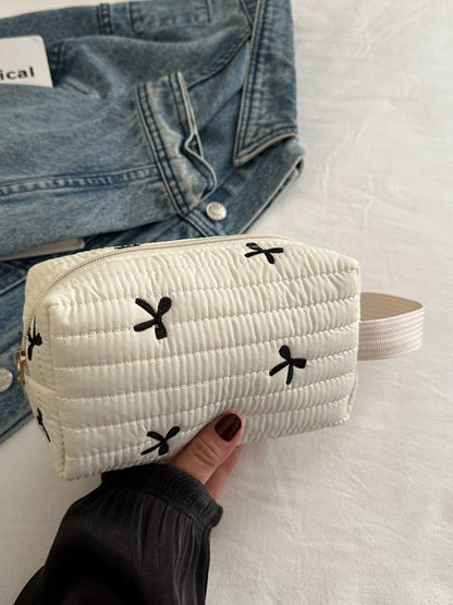 Armband mit kontrastierender Textur und Schleife