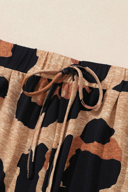 Set aus langärmligem Oberteil und Shorts mit Leopardenmuster