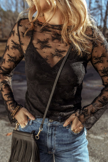 Set aus Chorhemd-Camisole und langärmligem Spitzen-Überwurf