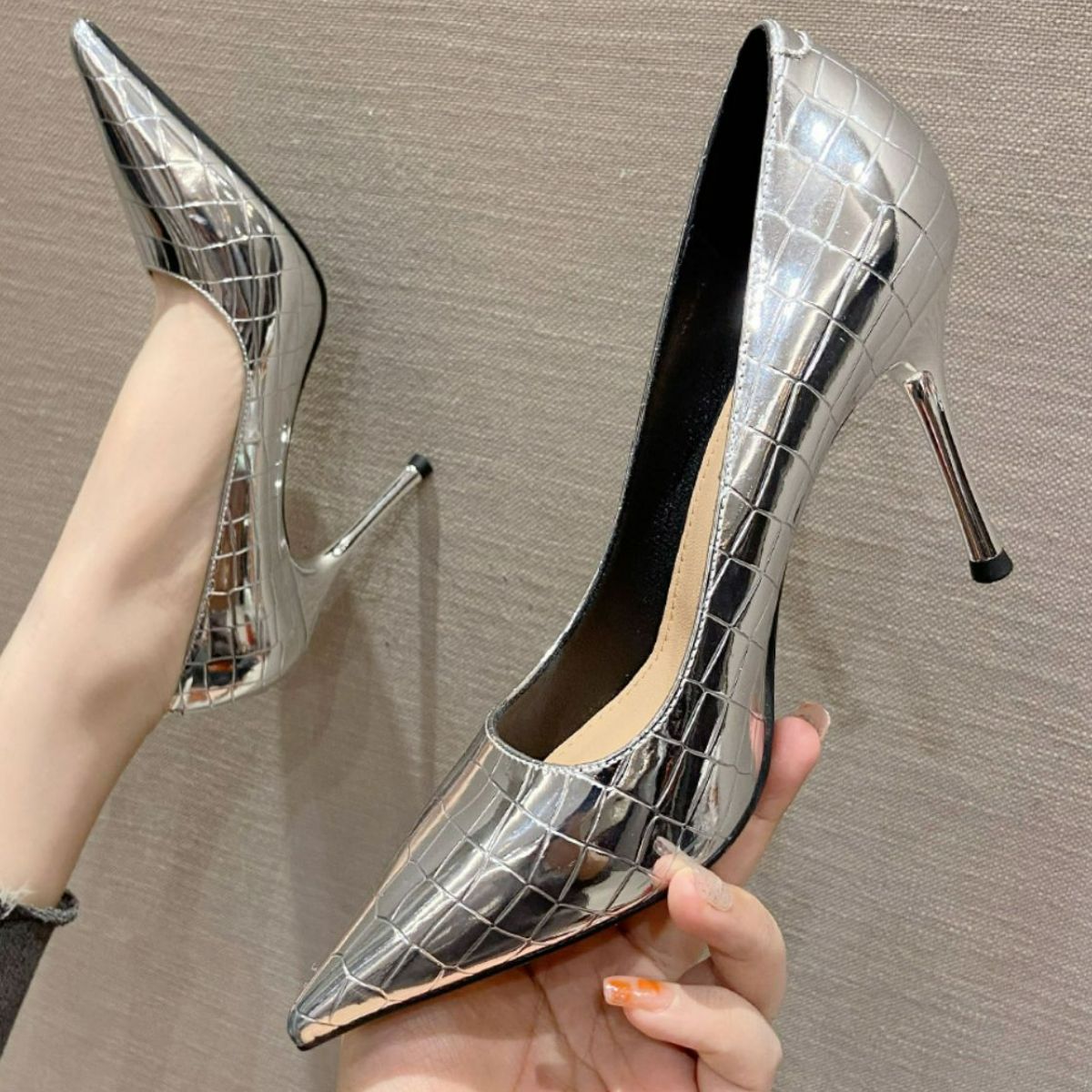 cfe2117c-6513-49c6-a8de-6104e096c47c-Max