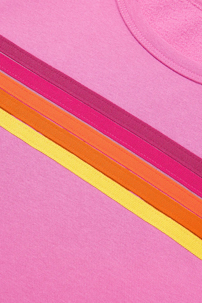 Set aus Oberteil und Shorts mit Rundhalsausschnitt und Kontraststreifen in voller Größe