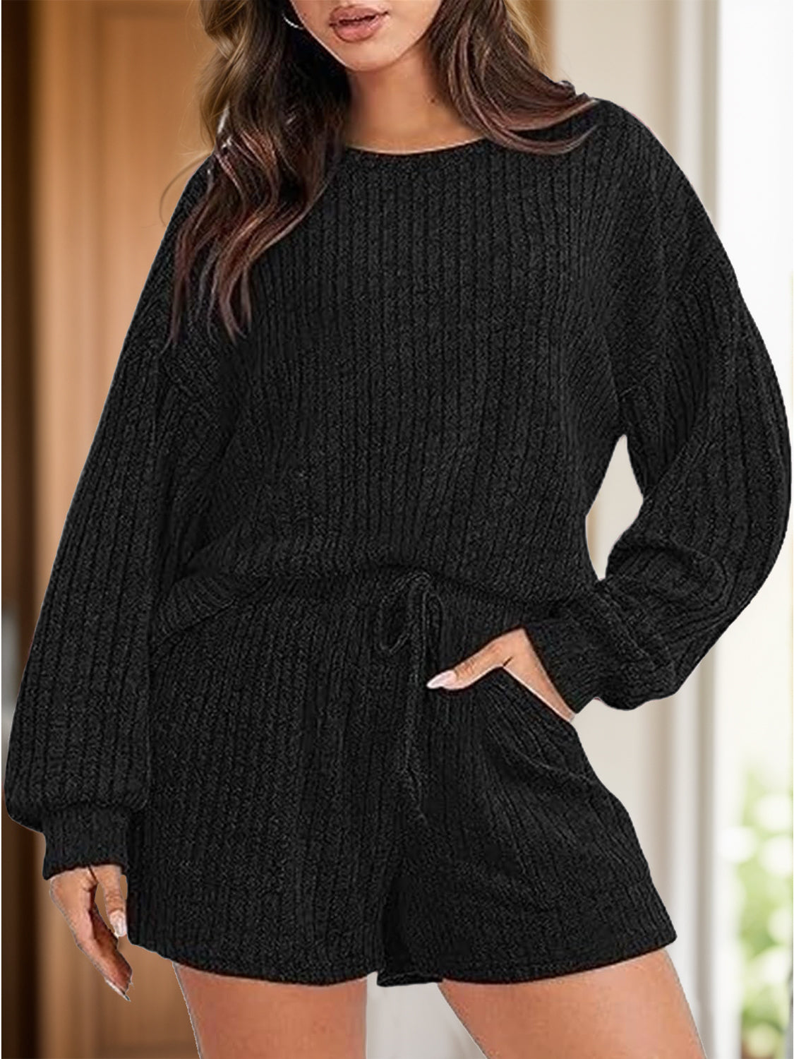 Set aus Top und Shorts mit Rundhalsausschnitt, überschnittenen Schultern