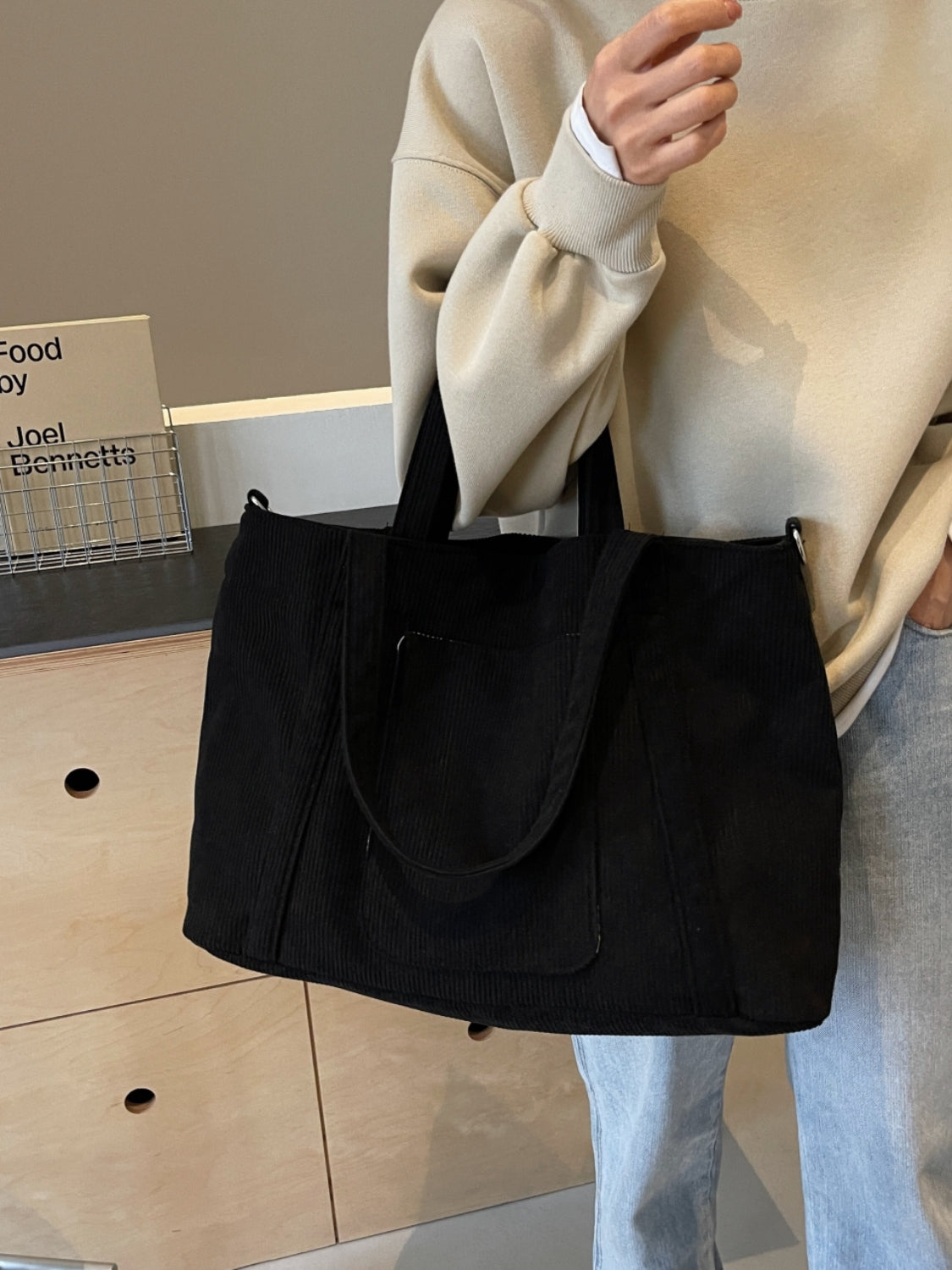 Große Tragetasche aus Cord