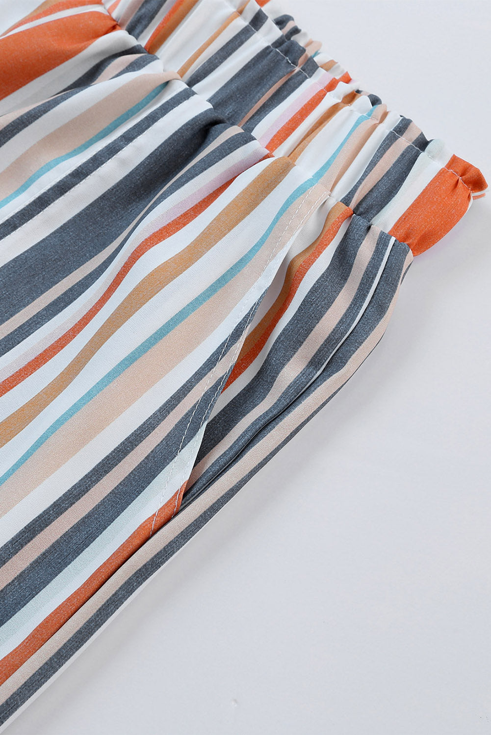 Gestreifte Shorts mit elastischer Taille