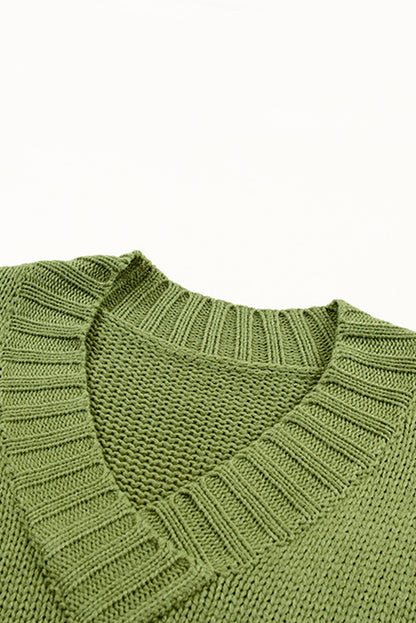 Pullover mit V-Ausschnitt und überschnittenen Schultern