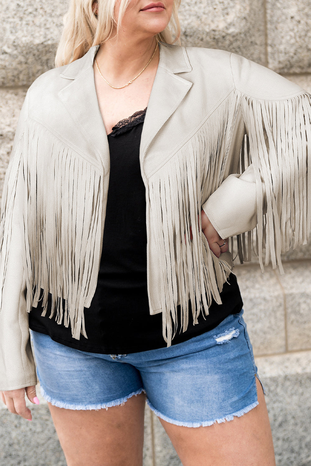 Chaqueta con frente abierto y flecos de talla grande