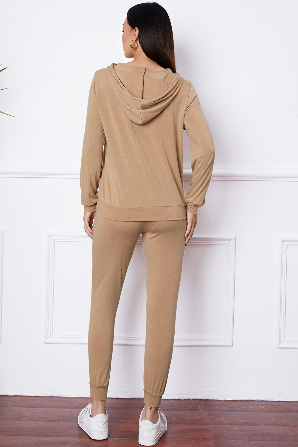 SHUT UP AND KISS ME Set mit Kapuzenoberteil mit Lippenmotiv und Hose mit Kordelzug