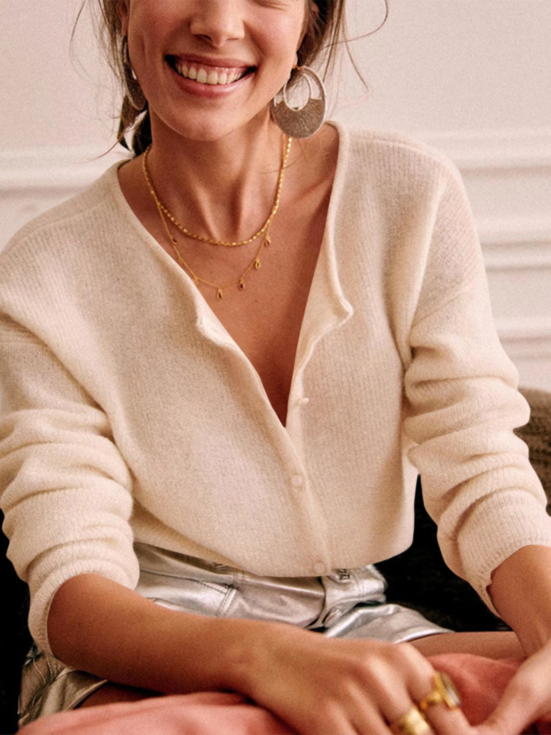 Langärmliger Pullover mit Knopfleiste