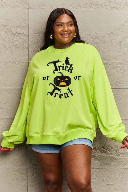Simply Love – Sweatshirt mit Grafik in voller Größe „Trick or Treat“