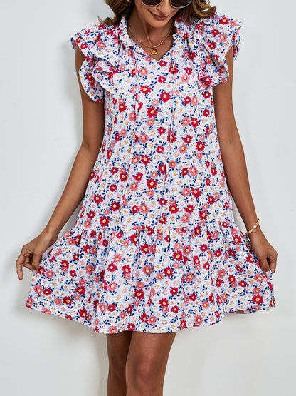 Minikleid mit Blumenmuster und Flügelärmeln