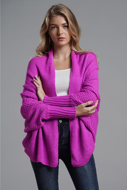 Strickjacke mit offenen Fledermausärmeln vorne