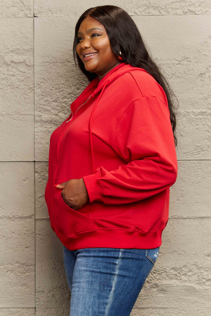 Langärmlige Kapuzenjacke mit Reißverschluss in voller Größe