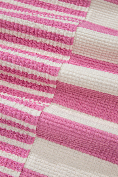 T-Shirt mit Rundhalsausschnitt und kurzen Ärmeln und Streifenmuster