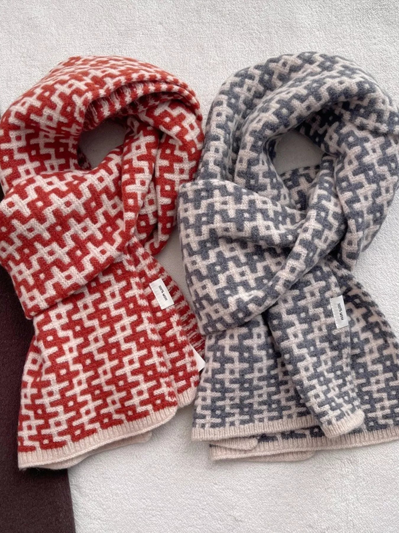 ddb31f2c1f934c088f2fcb61f0a22242-Max-Origin