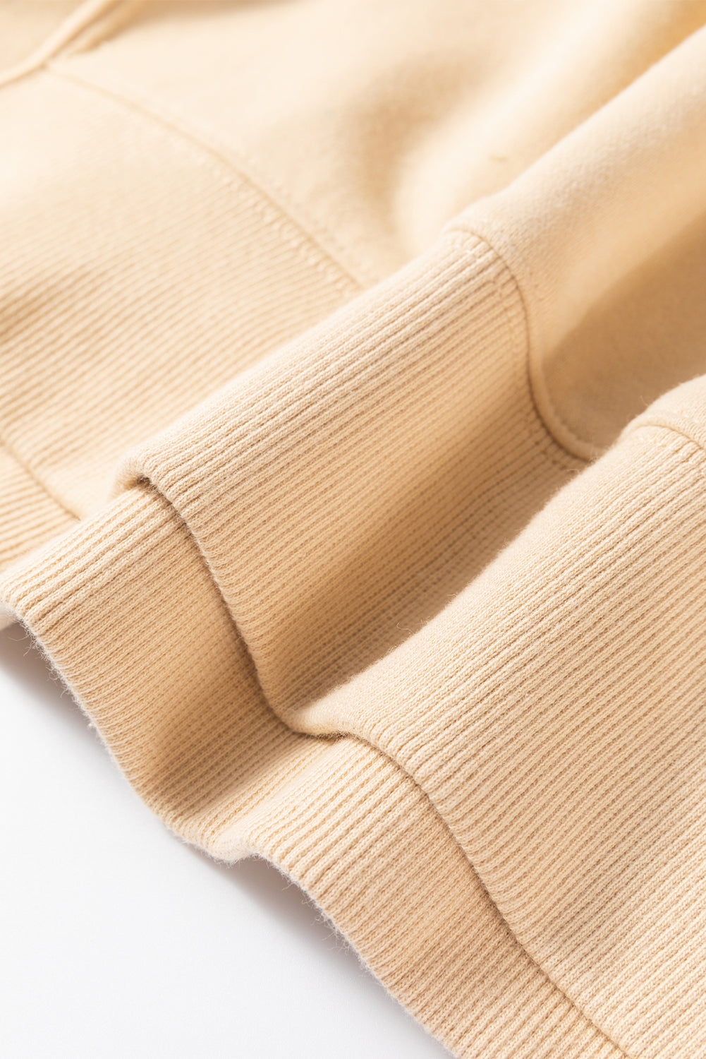 Sweatshirt mit kontrastierendem Rundhalsausschnitt und langen Ärmeln