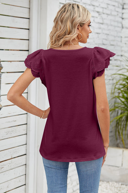Bluse mit Lochstickerei, eckigem Ausschnitt und Flügelärmeln