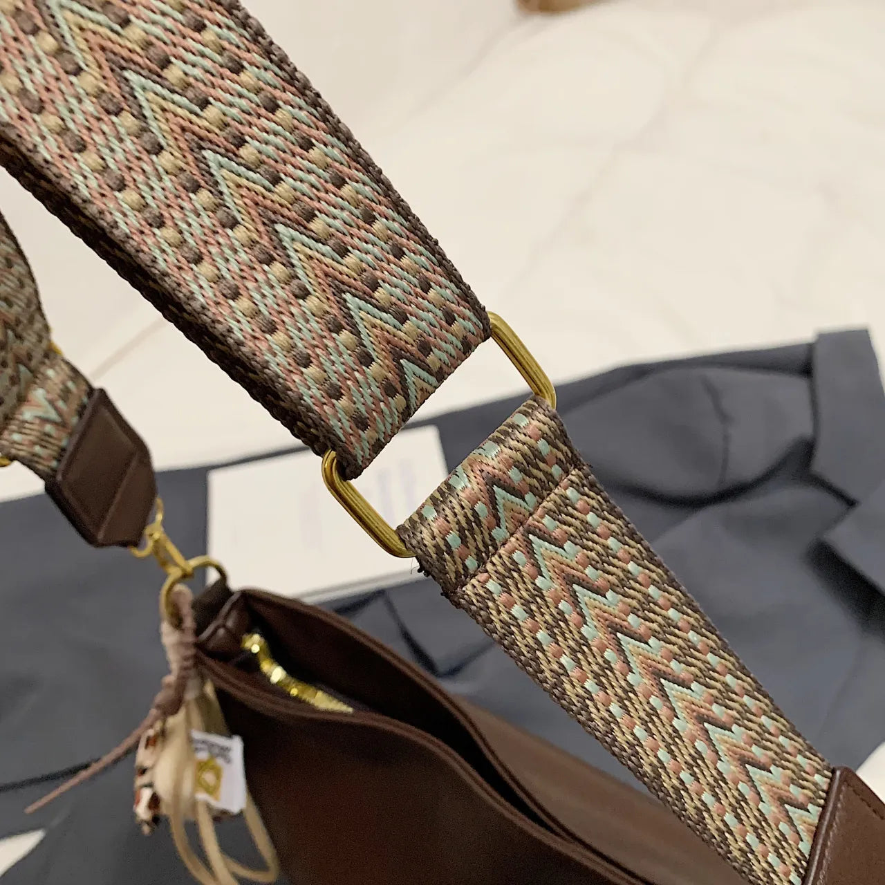 e208083d2942400893f058728a3ddee9-Max-Origin