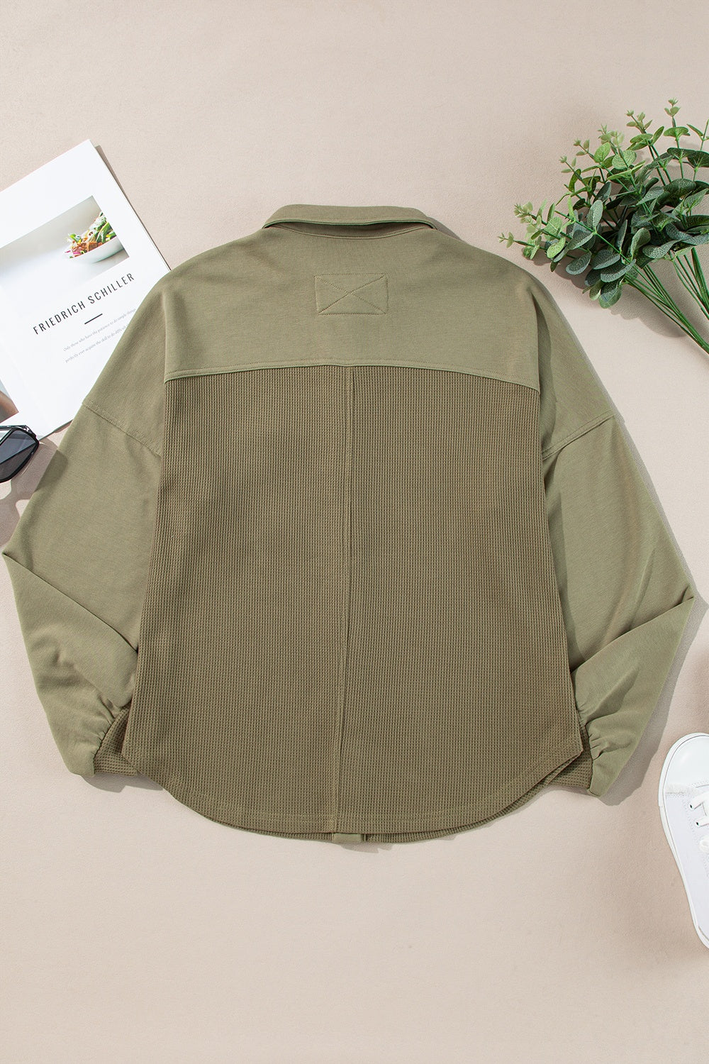 Langärmlige Shacket mit Waffelstrickkragen