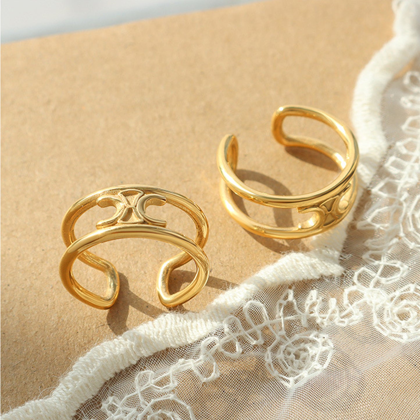 Doppellagiger Ring aus Titanstahl