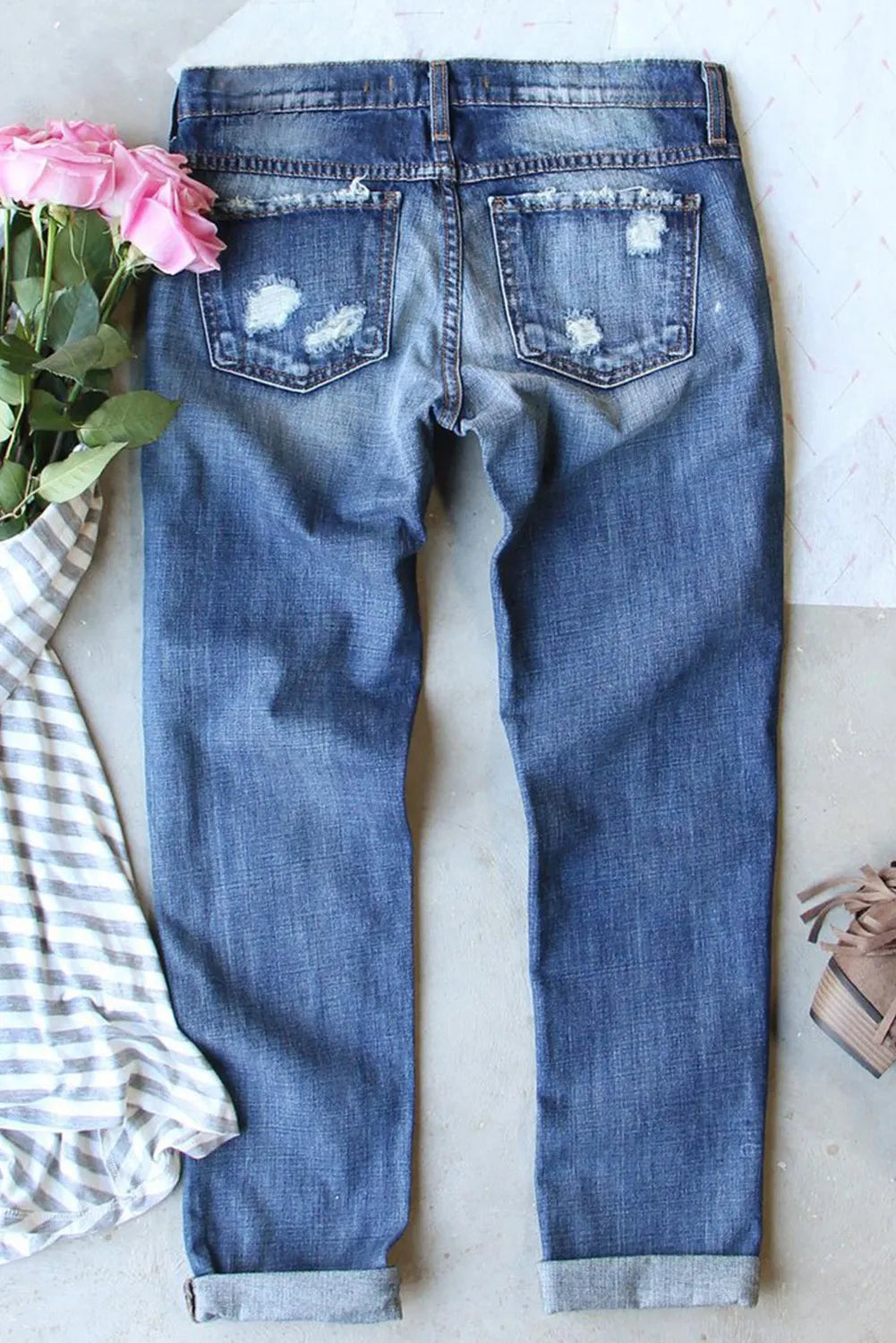 Distressed-Jeans mit Kürbis-Pailletten