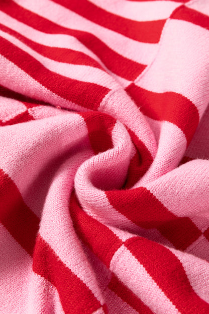 Gestreifter Pullover mit Rundhalsausschnitt und überschnittenen Schultern