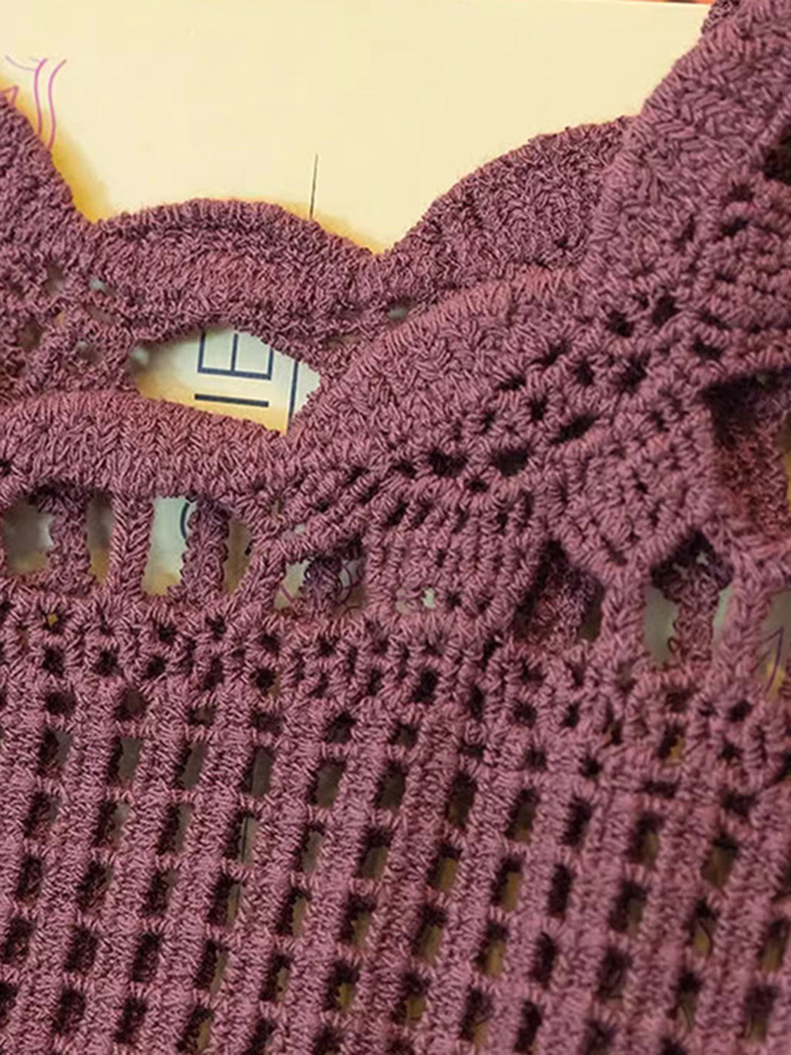 Durchbrochenes Tanktop mit U-Ausschnitt