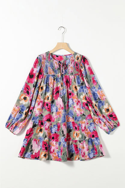 Bedrucktes, langärmliges Minikleid mit Bindeband am Kragen