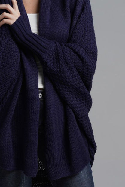 Strickjacke mit offenen Fledermausärmeln vorne