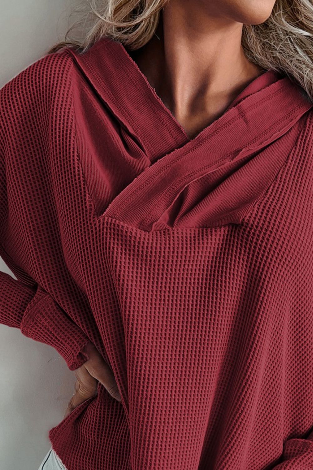 Langärmliger Kapuzenpullover mit Waffelstrick