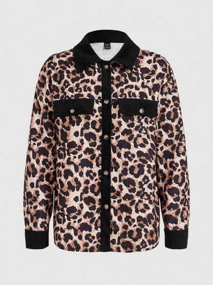 Hemdjacke mit Leopardenmuster und Kragen und Knopfleiste
