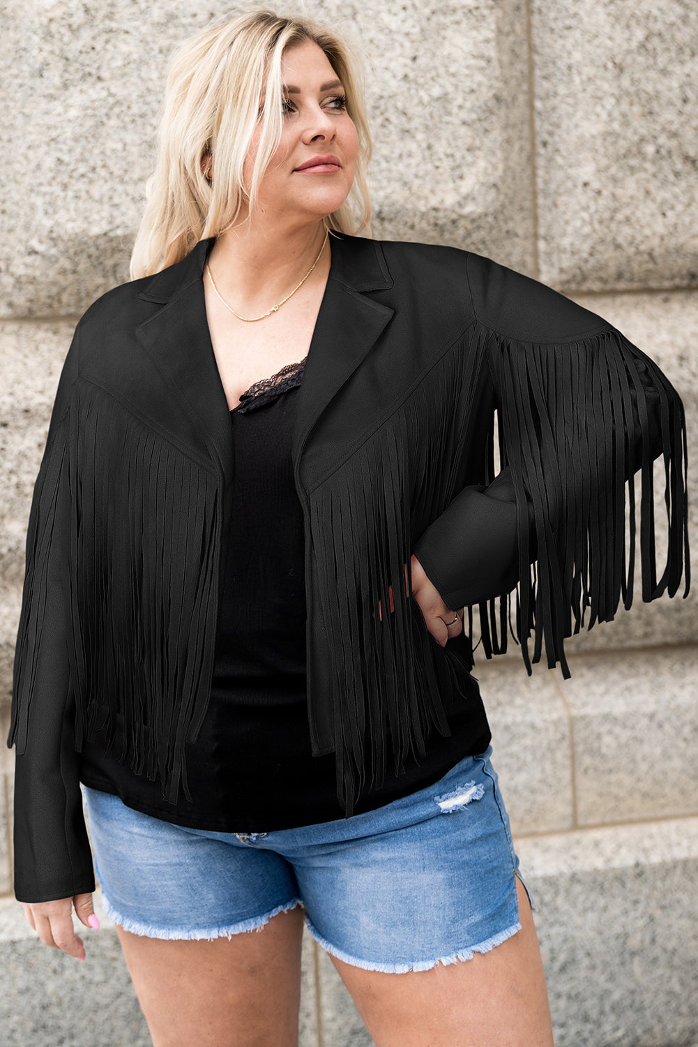 Chaqueta con frente abierto y flecos de talla grande