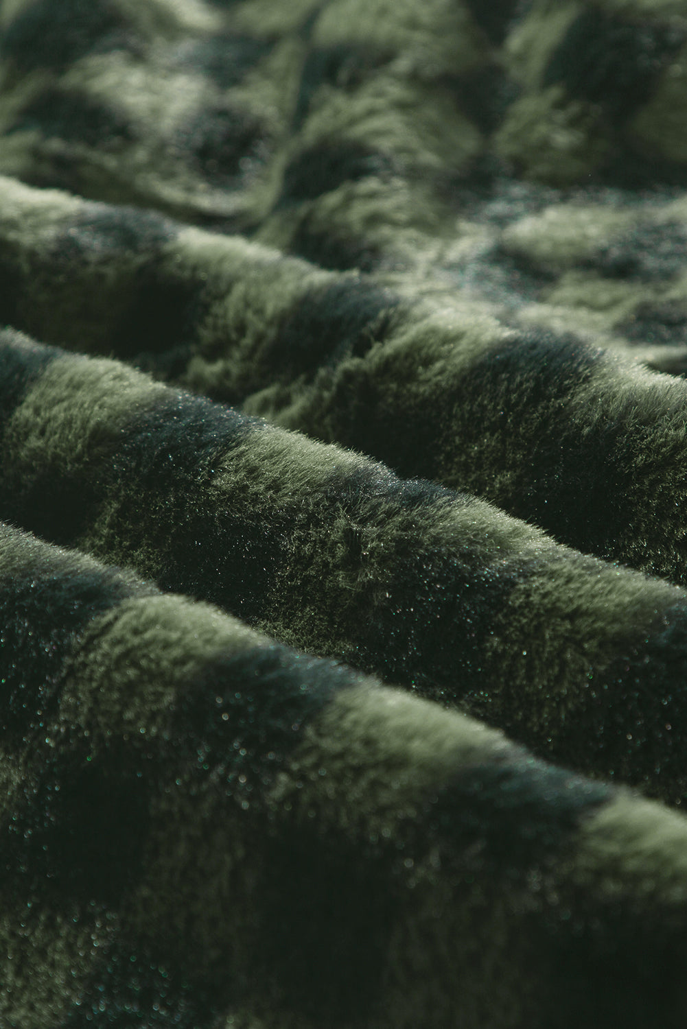 Daunenjacke mit Taschen, kariertem Kragen und Druckknöpfen