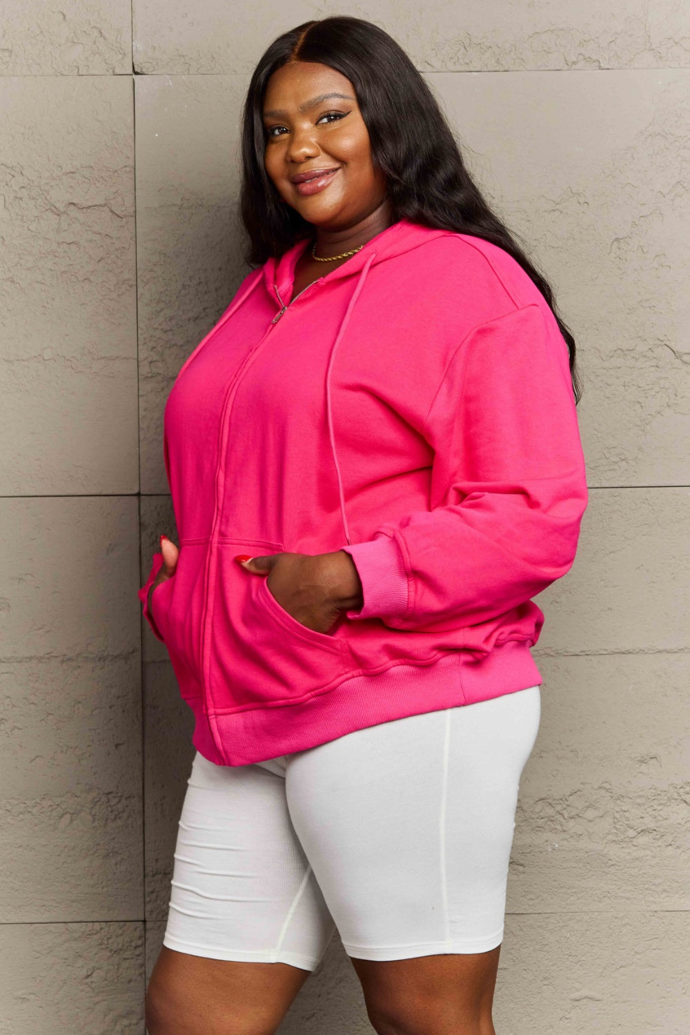 Langärmlige Kapuzenjacke mit Reißverschluss in voller Größe