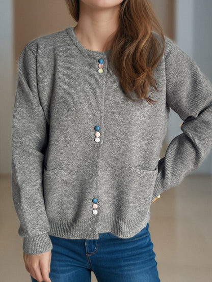 Langärmliger Cardigan mit Knopfleiste und Taschen