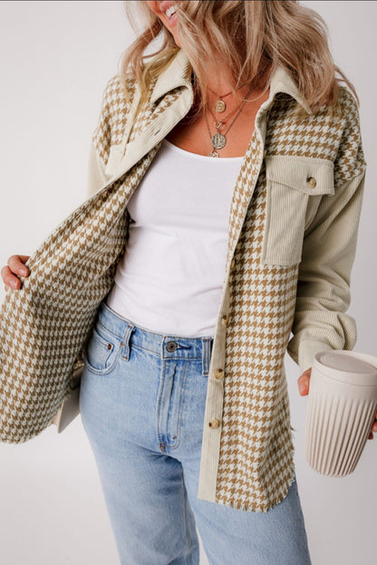 Langärmlige Jacke mit Hahnentrittmuster und Knöpfen