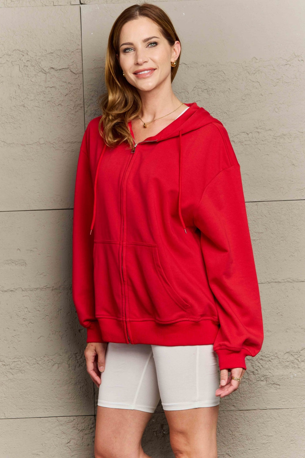 Langärmlige Kapuzenjacke mit Reißverschluss in voller Größe