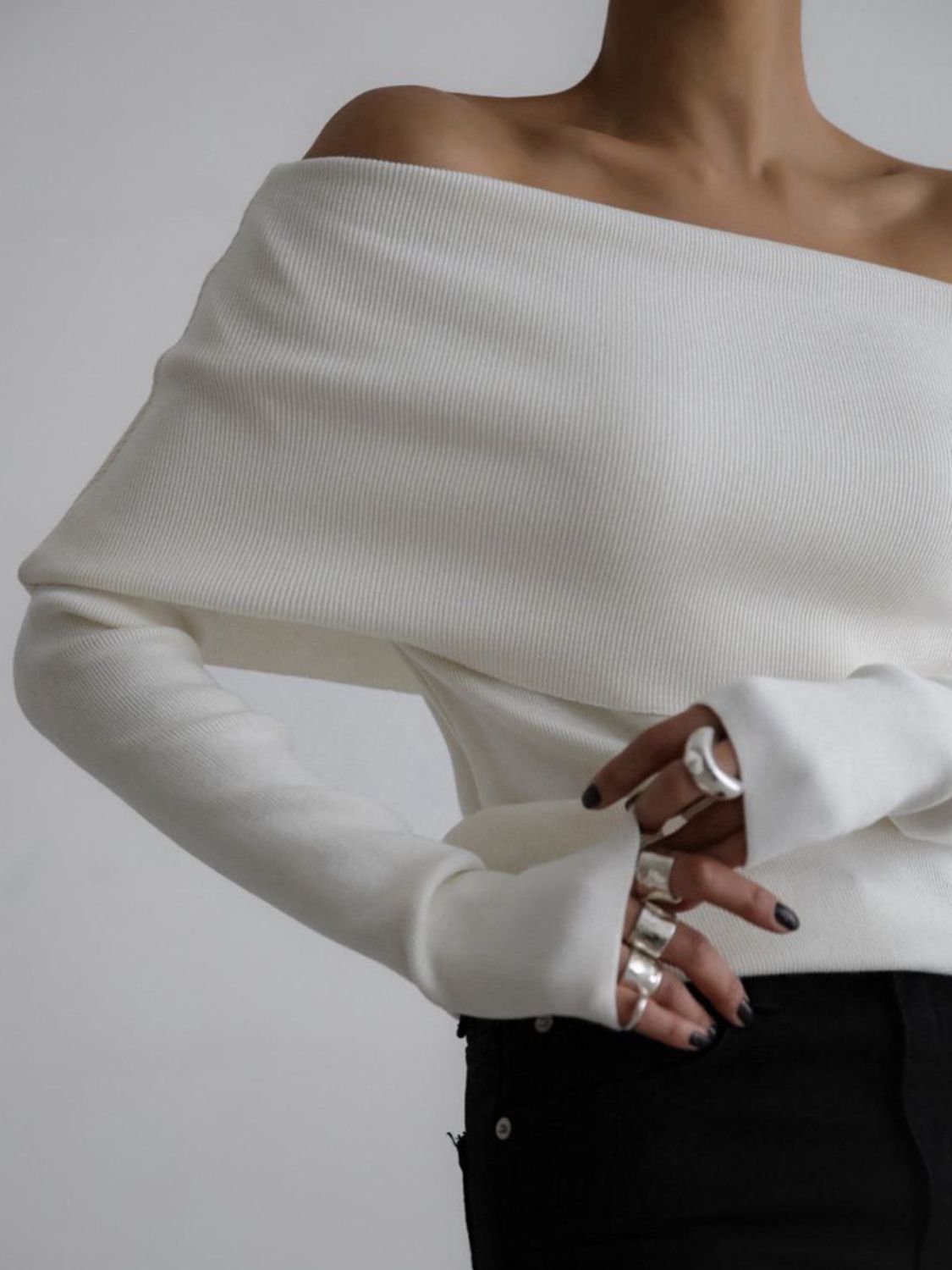 Schulterfreies, langärmliges Stricktop