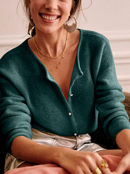 Langärmliger Pullover mit Knopfleiste