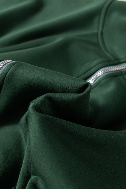 Langärmliger Strampler mit Kordelzug und halbem Reißverschluss