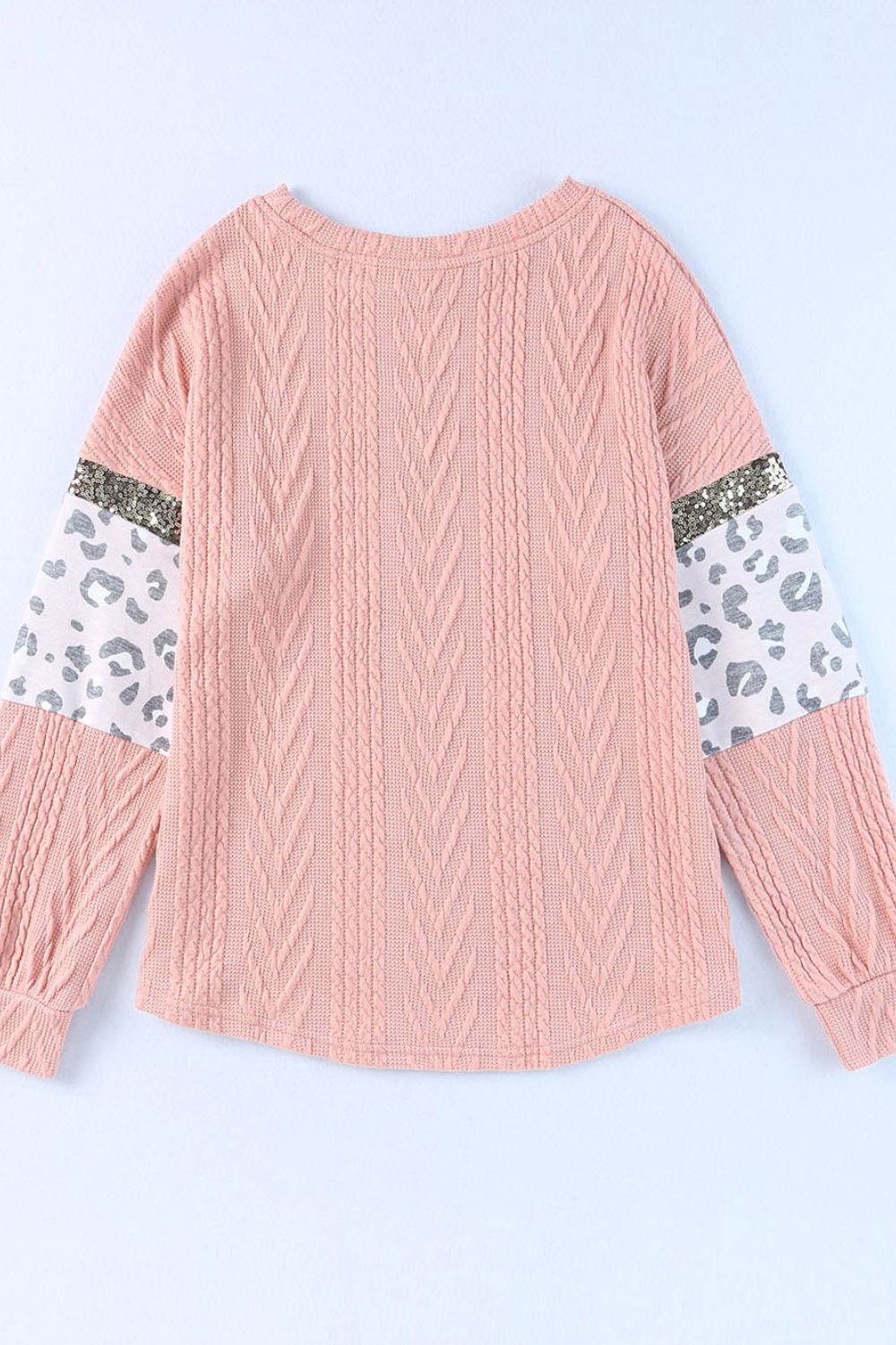 Langarmpullover mit Pailletten und Leopardenmuster und Rundhalsausschnitt