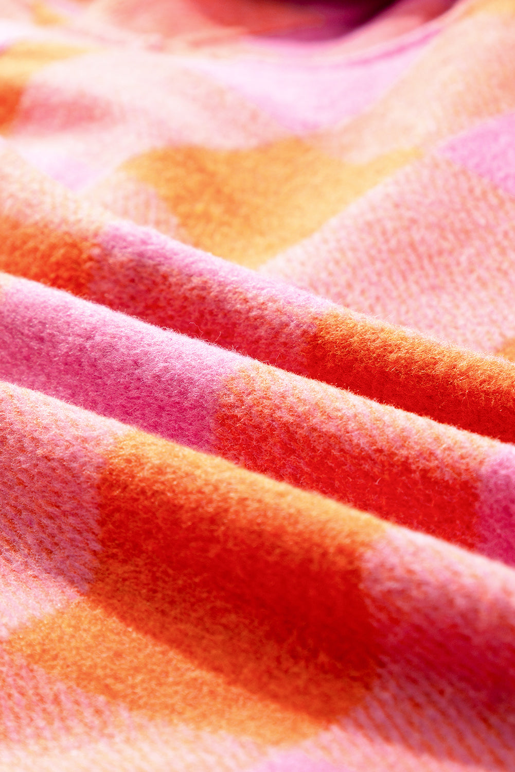 Karierte Jacke mit Kragen und Knopfleiste